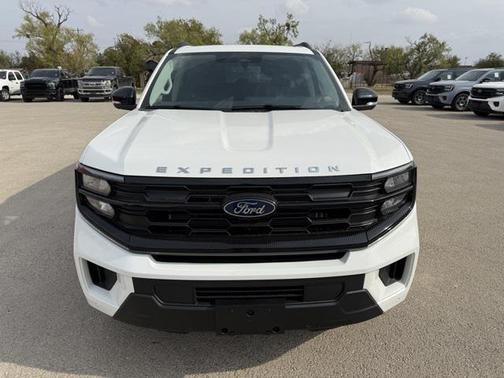 2025 Ford Expedition Max Active 4x2