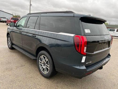 2025 Ford Expedition Max Active 4x2