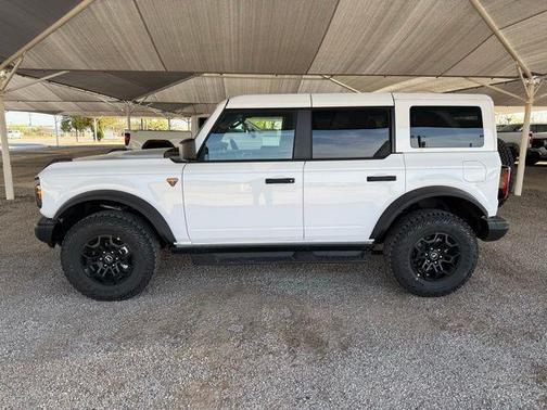 Oxford White 2026 Ford Bronco Badlands