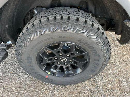 Oxford White 2026 Ford Bronco Badlands