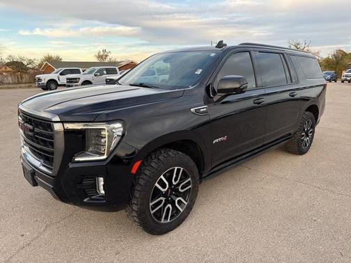 2021 GMC Yukon XL 4WD AT4