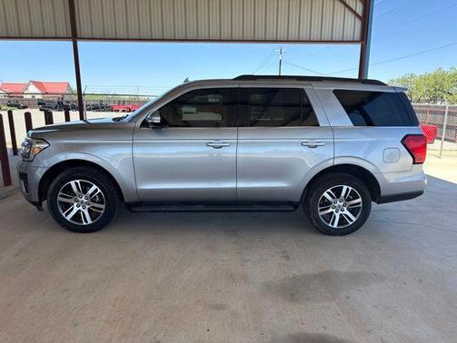 Iconic Silver Metallic 2024 Ford Expedition XLT