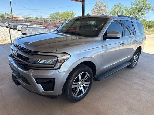Iconic Silver Metallic 2024 Ford Expedition XLT