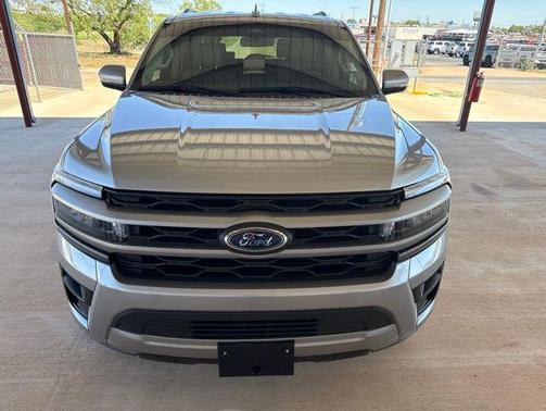 Iconic Silver Metallic 2024 Ford Expedition XLT