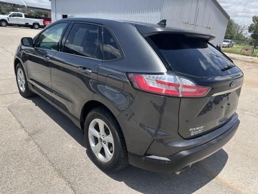 2020 Ford Edge SE