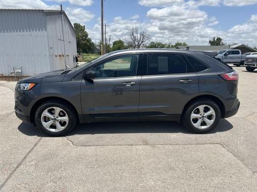 2020 Ford Edge SE