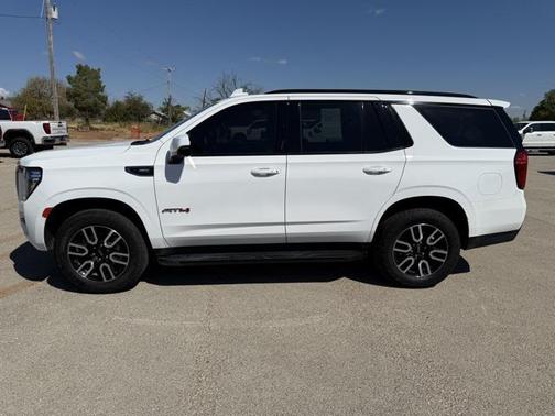 2023 GMC Yukon 4WD AT4