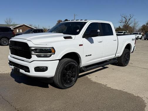 2022 RAM 2500 Laramie Crew Cab 4x4 6'4' Box