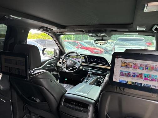 2023 Cadillac Escalade ESV Sport Platinum