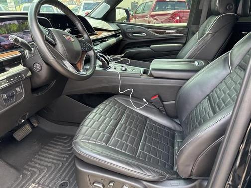 2023 Cadillac Escalade ESV Sport Platinum