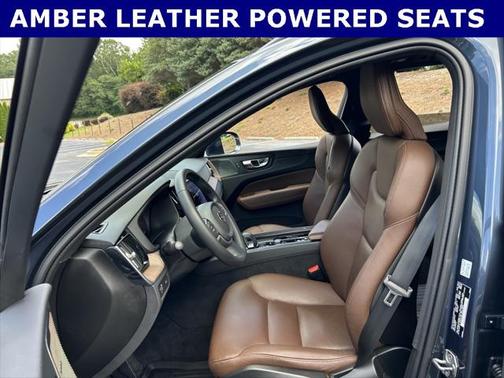 2022 Volvo XC60 B5 Momentum