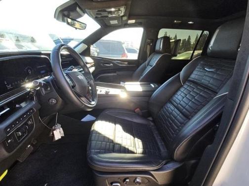 2024 Cadillac Escalade ESV Sport Platinum