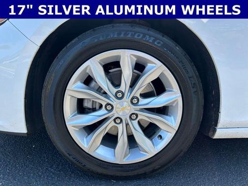 Summit White 2024 Chevrolet Malibu FWD 1LT