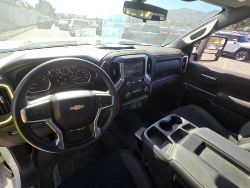 Summit White 2022 Chevrolet Silverado 2500 LT