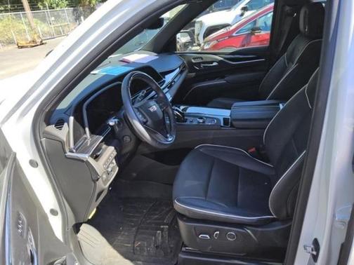 2024 Cadillac Escalade Sport