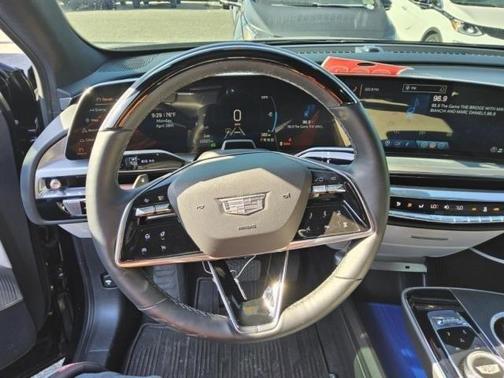 2024 Cadillac LYRIQ Luxury w/1SD