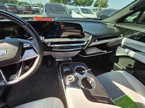 2024 Cadillac LYRIQ Luxury w/1SD