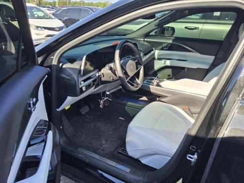 2024 Cadillac LYRIQ Luxury w/1SD