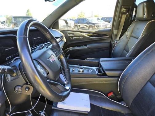 2022 Cadillac Escalade Sport