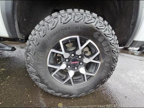 2024 GMC Canyon AT4X