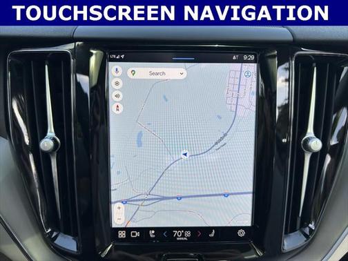 2024 Volvo XC60 B5 Core Dark Theme