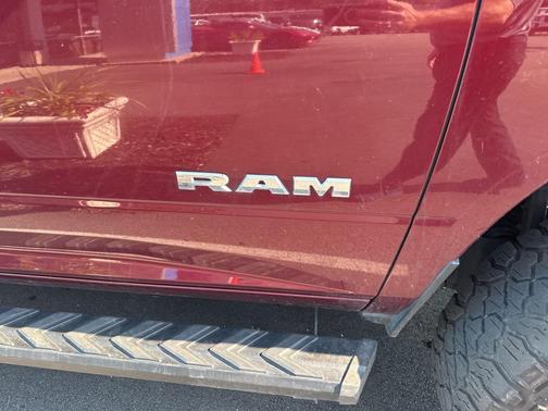 2022 RAM 2500 Tradesman Crew Cab 4x4 6'4' Box