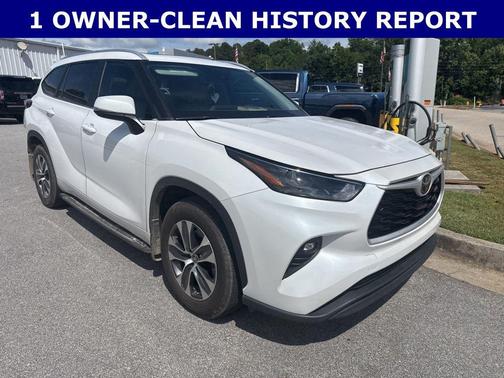 Wind Chill Pearl 2024 Toyota Highlander XLE