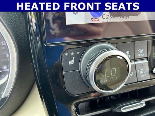 Wind Chill Pearl 2024 Toyota Highlander XLE