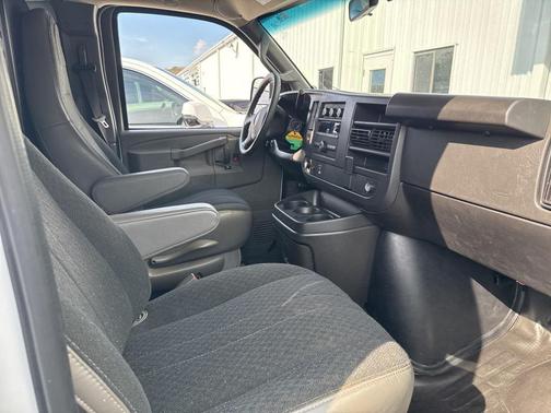 2024 GMC Savana 2500 Work Van