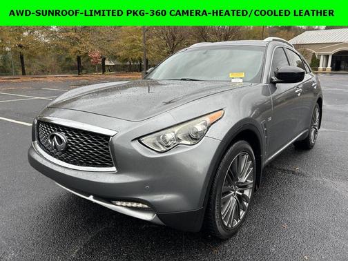 2017 INFINITI QX70 Base