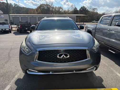 2017 INFINITI QX70 Base