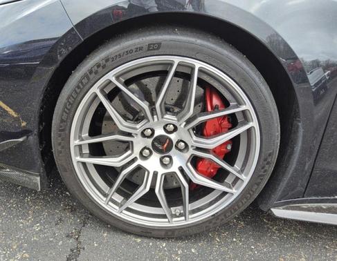 Carbon Flash Metallic 2024 Chevrolet Corvette Z06