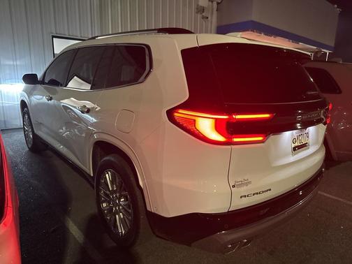 2024 GMC Acadia Denali