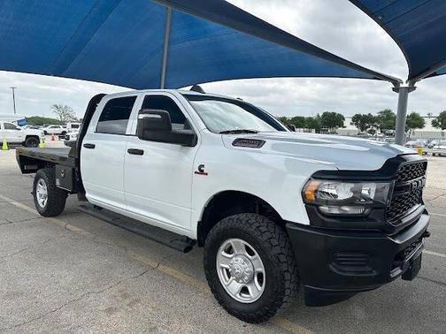 2023 RAM 2500 Tradesman Crew Cab 4x4 8' Box