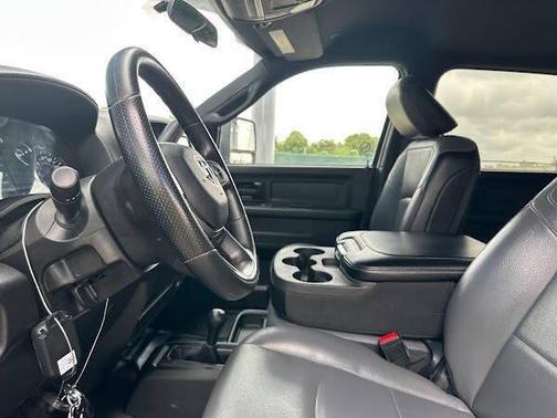 2023 RAM 2500 Tradesman Crew Cab 4x4 8' Box