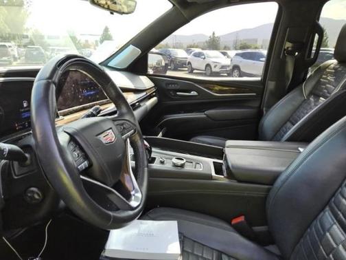 2023 Cadillac Escalade ESV Sport Platinum