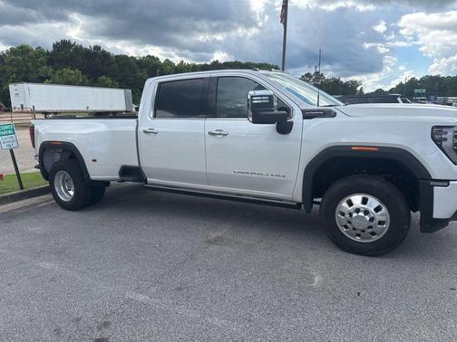 White Frost Tricoat 2024 GMC Sierra 3500 Denali