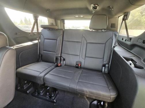 2025 Chevrolet Suburban 2WD High Country