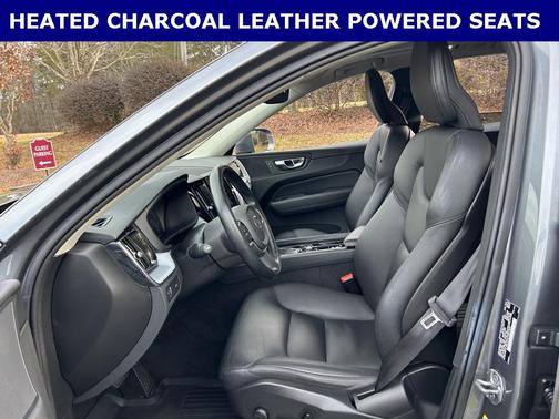 2020 Volvo XC60 T5 Momentum