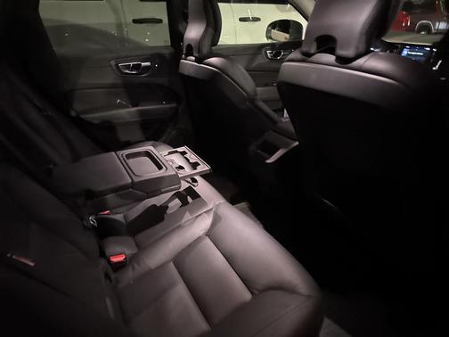 2020 Volvo XC60 T5 Momentum