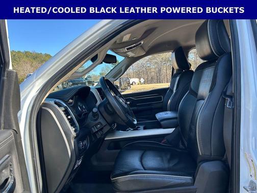 2022 RAM 2500 Laramie Crew Cab 4x4 6'4' Box