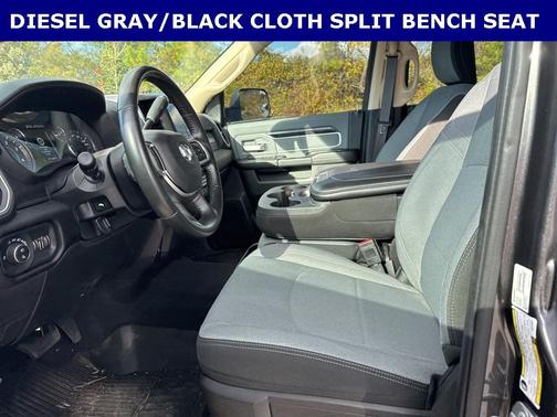 2020 RAM 2500 Big Horn Crew Cab 4X4 6'4' Box