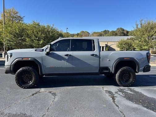 2025 GMC Sierra 2500 AT4