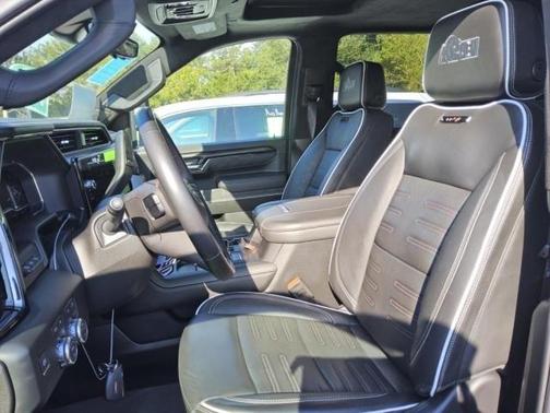 2025 GMC Sierra 2500 AT4