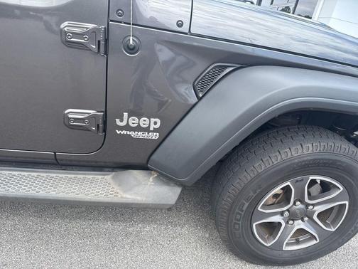 Granite Crystal Metallic Clearcoat 2019 Jeep Wrangler Sport S