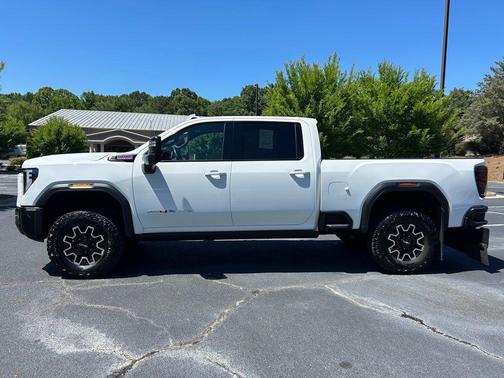 Summit White 2025 GMC Sierra 2500 AT4X