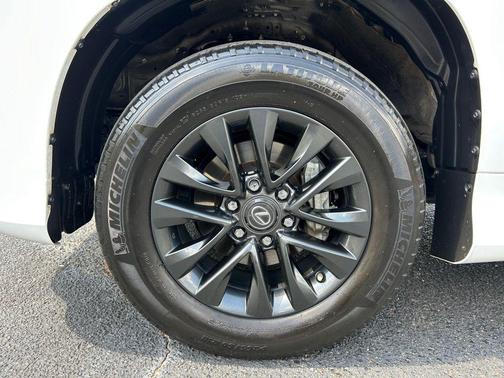 Starfire Pearl 2022 Lexus GX 460 Premium