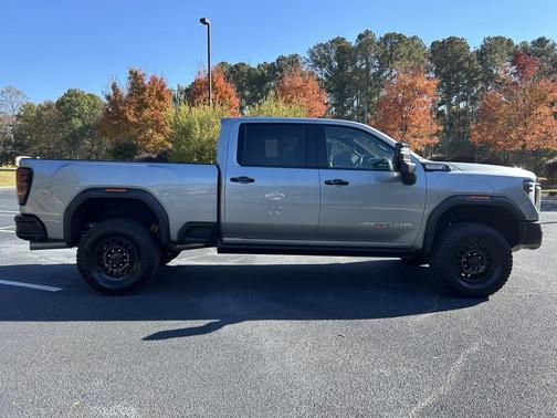 2024 GMC Sierra 2500 AT4