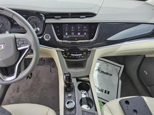 2025 Cadillac XT6 Premium Luxury AWD