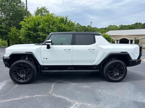 Interstellar White 2025 GMC HUMMER EV Pickup 2X